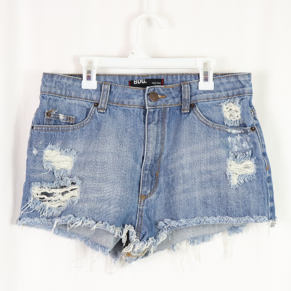 BDG HIGH RISE CHEEKY DENIM SHORTS 31